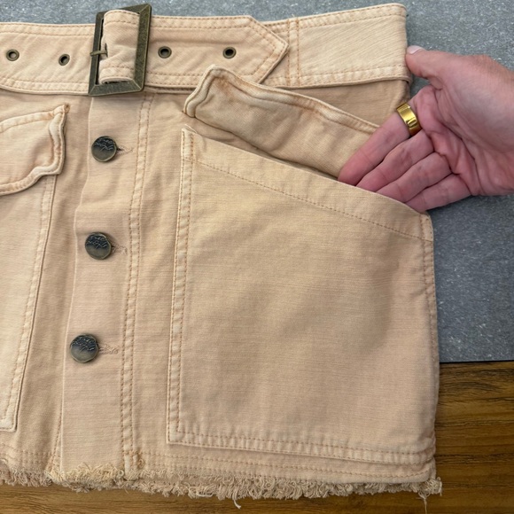 Free People Hang On Tight Belted Utility Mini Skirt in Sand Size 6 NWOT - Picture 7 of 14
